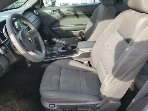 Used 2005 Ford Mustang Deluxe image 24
