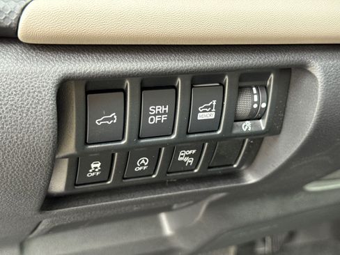 Certified 2023 Subaru Forester Limited image 16