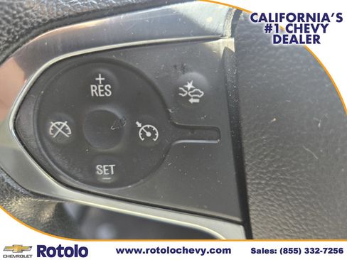 Used 2022 Chevrolet Traverse LS image 22