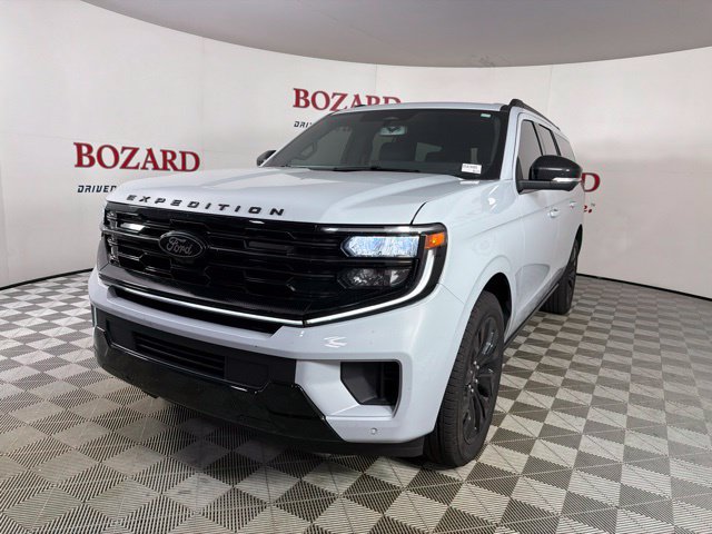 Used 2025 Ford Expedition Max Platinum w/ Stealth Appearance Package AWD/4WD image 4
