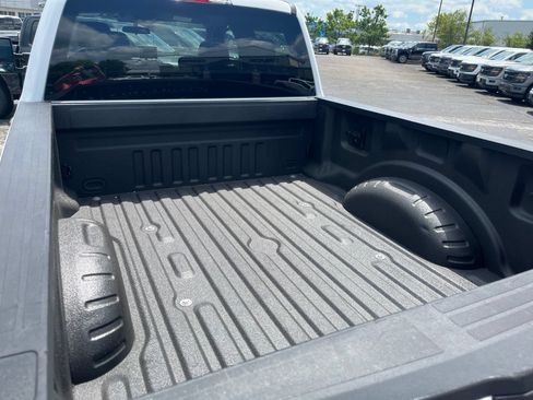 Used 2022 Ford F250 XLT AWD/4WD image 5