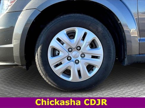 Used 2020 Dodge Journey SE image 31