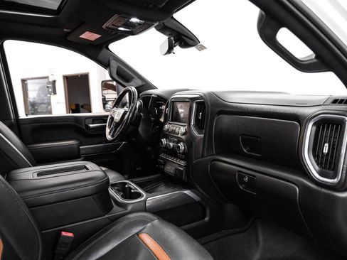 Used 2020 GMC Sierra 2500 AT4 w/ AT4 Premium Package AWD/4WD image 11