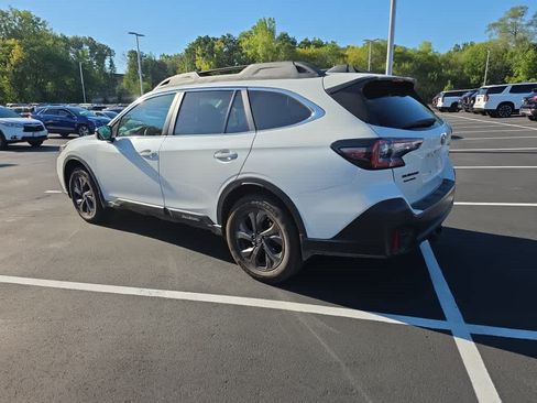 Used 2021 Subaru Outback Onyx Edition XT w/ Popular Package #2 AWD/4WD image 4