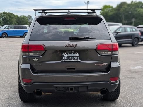 Used 2017 Jeep Grand Cherokee Trailhawk w/ Trailhawk Luxury Group AWD/4WD image 8