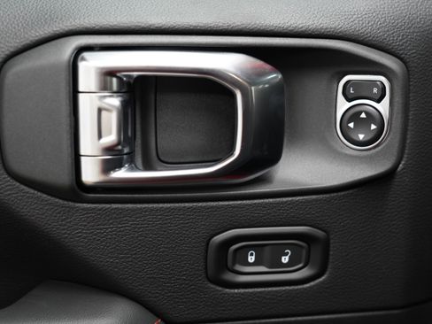 New 2026 Jeep Wrangler Unlimited Rubicon image 17