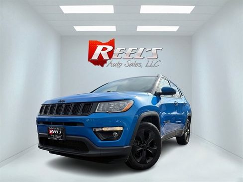 Used 2021 Jeep Compass Latitude image 1