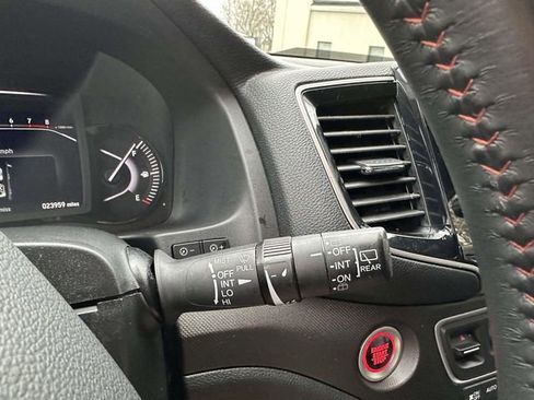 Used 2022 Honda Passport TrailSport image 27