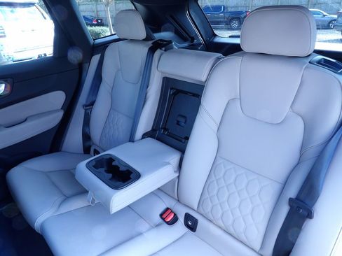 New 2026 Volvo XC60 B5 Core w/ Climate Package image 24