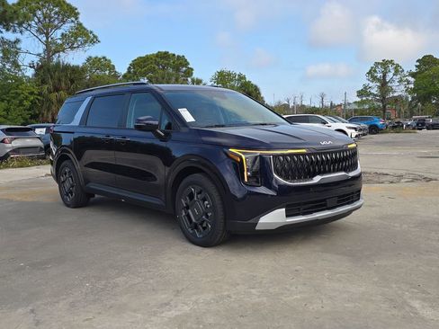 New 2026 Kia Carnival EX image 2