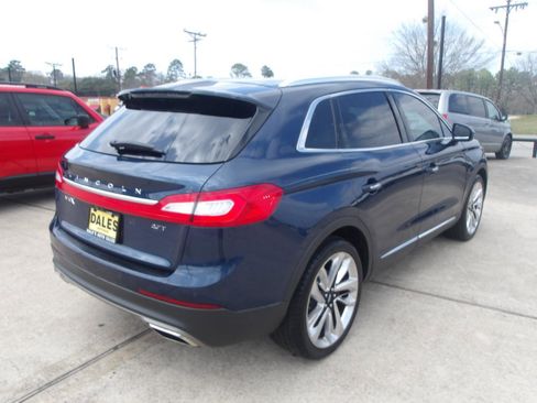 Used 2017 Lincoln MKX Reserve w/ Lincoln MKX Climate Package image 11