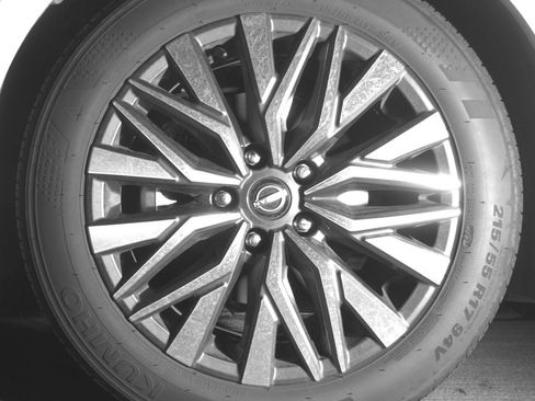 Used 2025 Nissan Altima 2.5 SV image 12