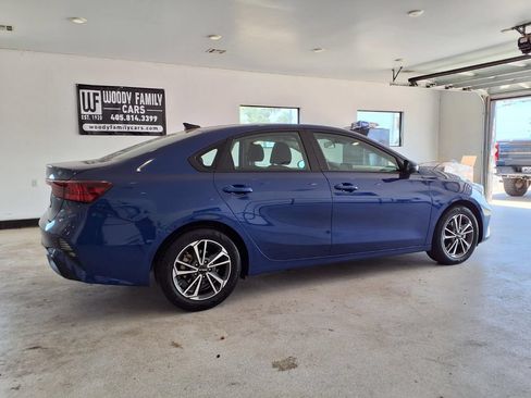 Used 2023 Kia Forte LXS w/ LXS Technology Package FWD image 3