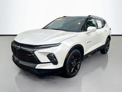 Used 2024 Chevrolet Blazer RS FWD image 3