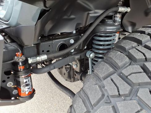 New 2025 Jeep Gladiator Rubicon w/ Convenience Group image 12