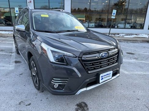 Used 2023 Subaru Forester Touring image 15