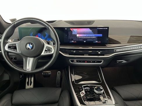 Used 2023 BMW X7 xDrive40i w/ Executive Package image 18