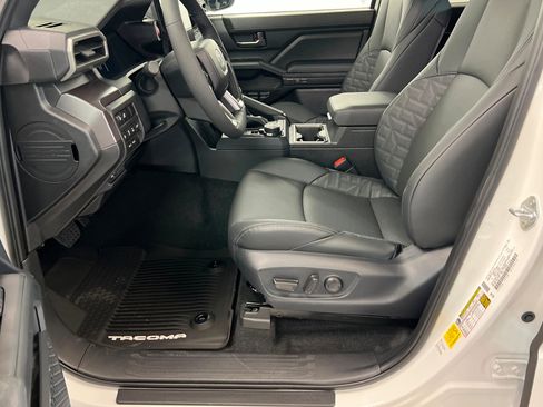 New 2026 Toyota Tacoma TRD Off-Road AWD/4WD image 17
