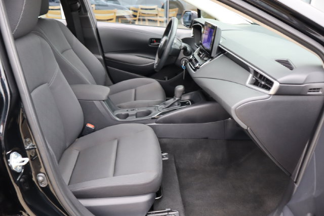 Used 2024 Toyota Corolla LE FWD image 35