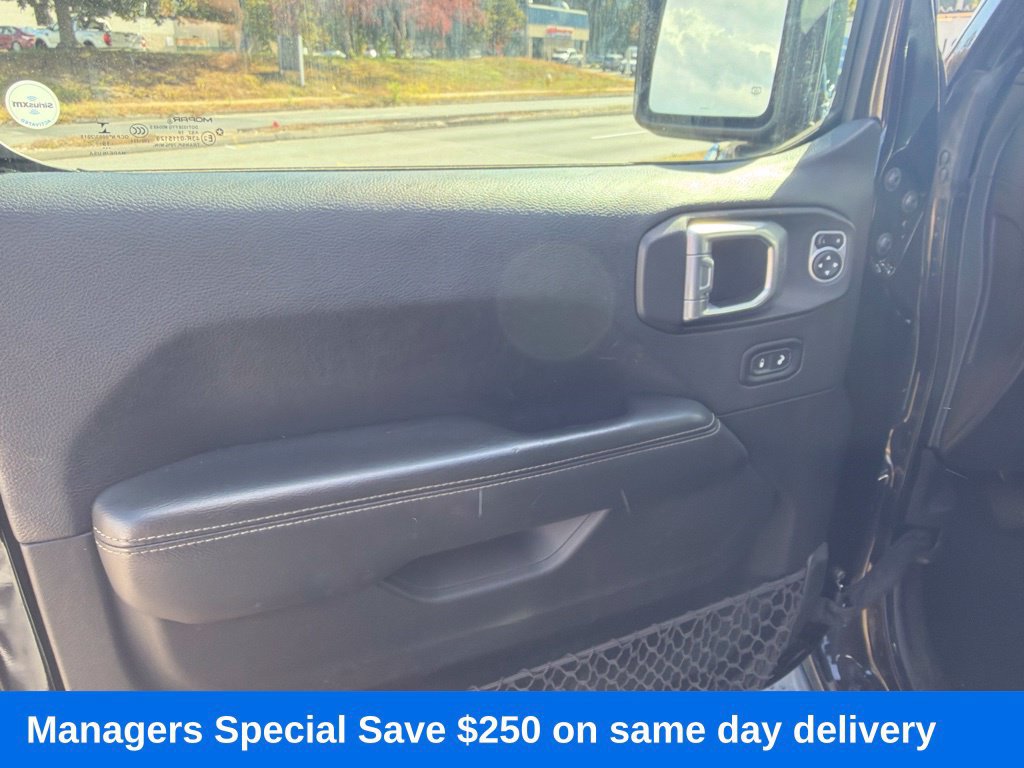Used 2020 Jeep Wrangler Unlimited Sahara AWD/4WD image 6