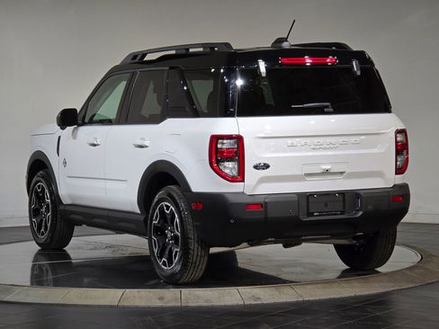 New 2025 Ford Bronco Sport Outer Banks w/ Outer Banks Tech Package+ AWD/4WD image 8