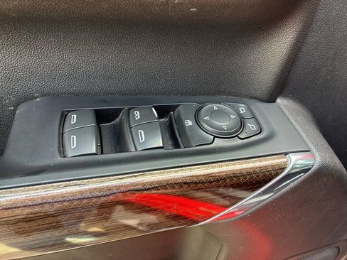 Used 2020 Chevrolet Silverado 1500 LT Trail Boss w/ Convenience Package image 8