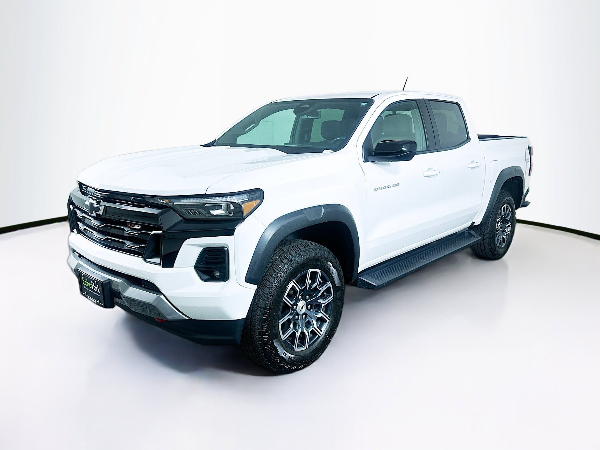 Used 2024 Chevrolet Colorado Z71 w/ Z71 Convenience Package 2 AWD/4WD image 3