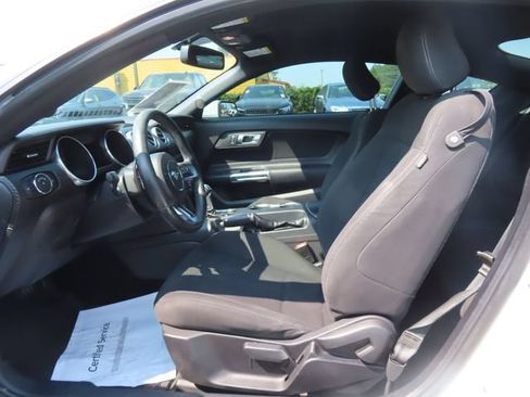 Used 2018 Ford Mustang Coupe RWD image 14
