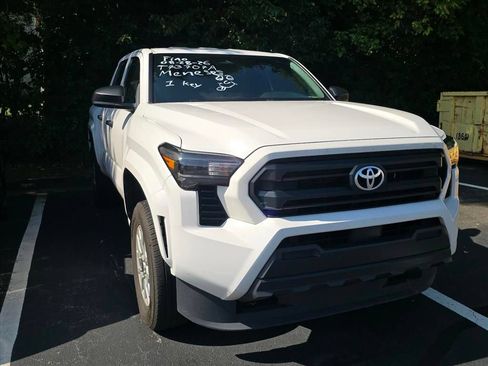 Used 2025 Toyota Tacoma SR RWD image 1