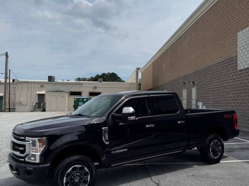Used 2020 Ford F250 Platinum w/ FX4 Off-Road Package AWD/4WD image 3