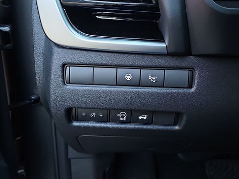 Certified 2025 Nissan Rogue SL w/ Tech Package AWD/4WD image 25