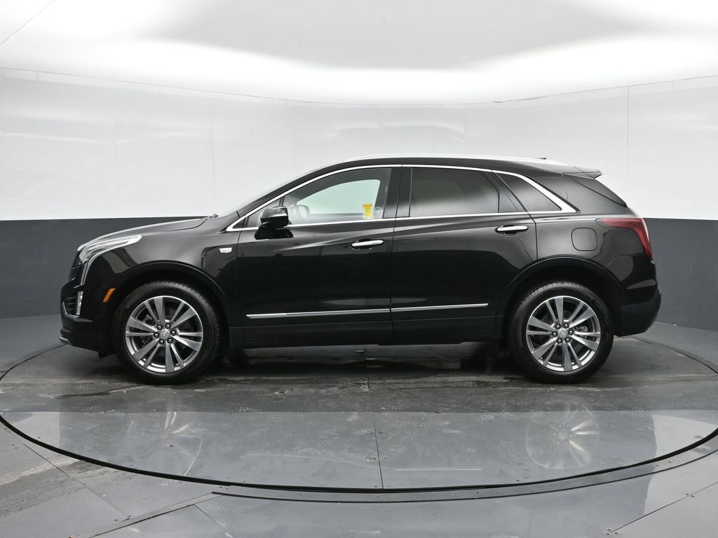 Used 2025 Cadillac XT5 Premium Luxury FWD image 4