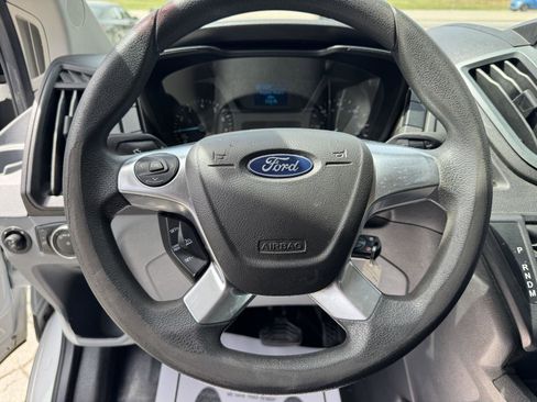 Used 2019 Ford Transit 250 130 Low Roof w/ Exterior Upgrade Package RWD image 4