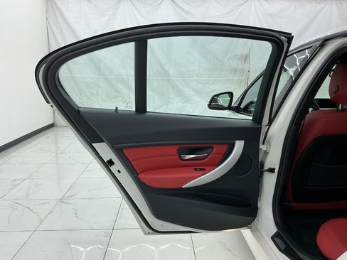 Used 2015 BMW 328i Sedan w/ M Sport RWD image 24