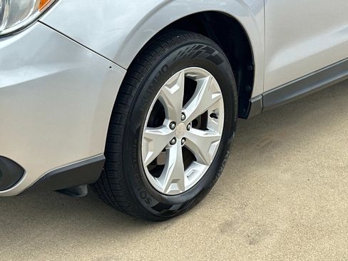 Used 2015 Subaru Forester 2.5i Premium w/ All-Weather Package image 10