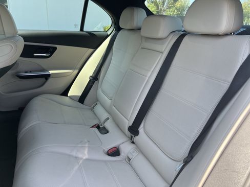 Used 2023 Mercedes-Benz C 300 Sedan image 34
