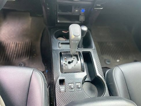 Used 2022 Toyota 4Runner TRD Off-Road Premium AWD/4WD image 14