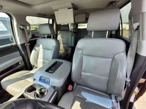 Used 2015 Chevrolet Suburban LT AWD/4WD image 24