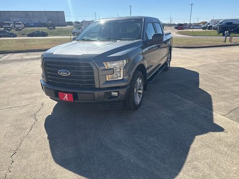 Used 2017 Ford F150 XL w/ Equipment Group 101A Mid image 6