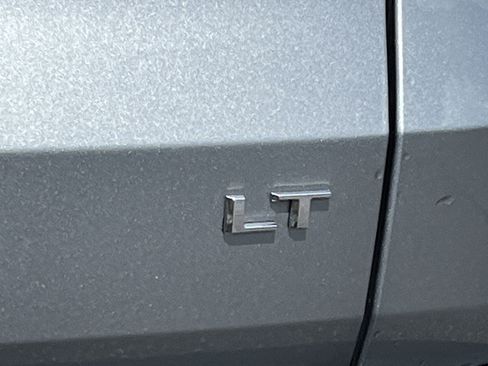 Used 2024 Chevrolet Traverse LT AWD/4WD image 25