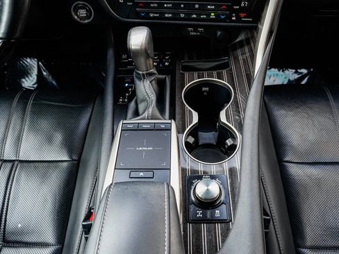 Used 2020 Lexus RX 350L Luxury image 14