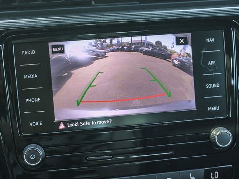 Used 2021 Volkswagen Passat 2.0T R-Line image 25