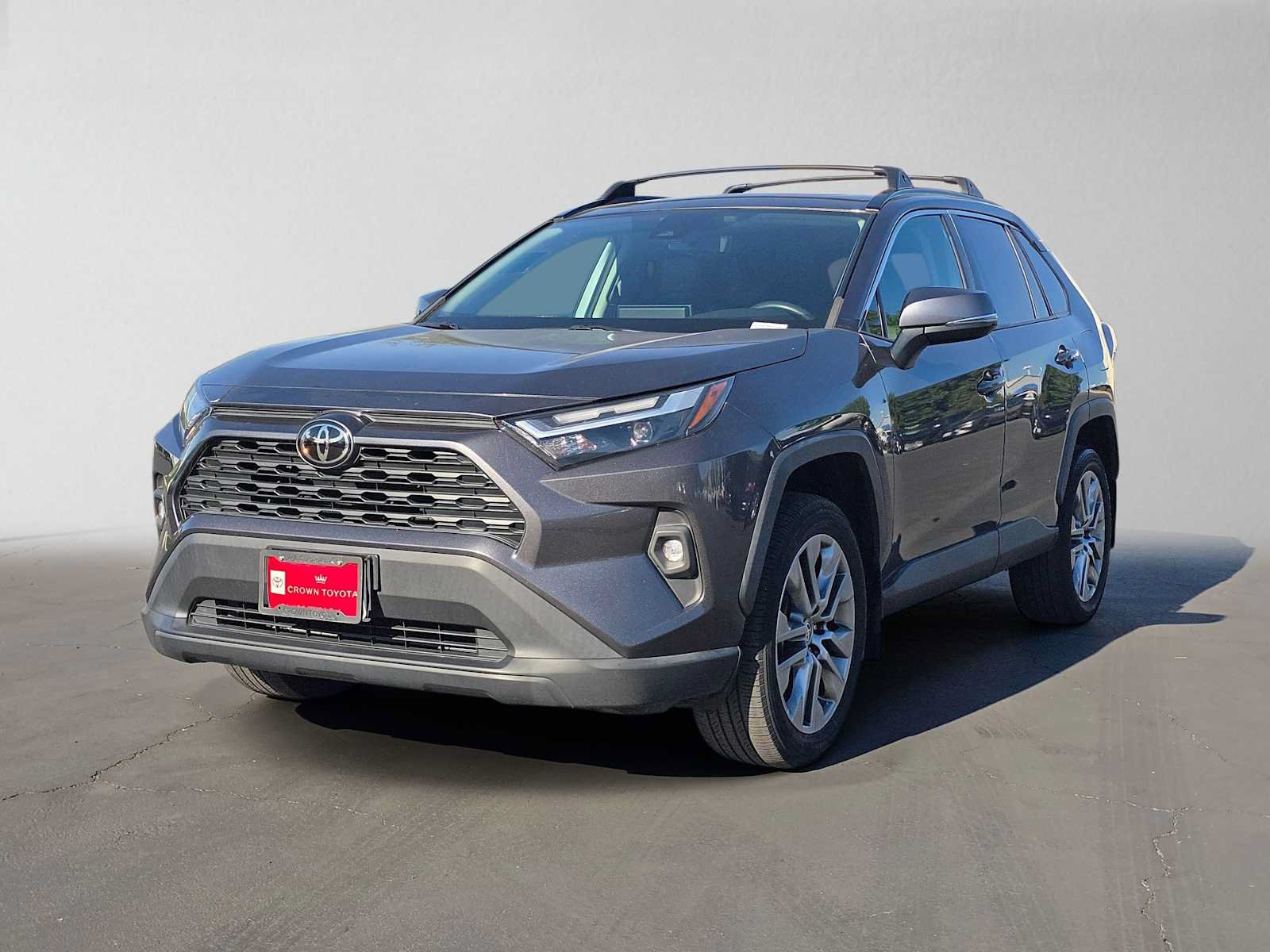 Certified 2022 Toyota RAV4 XLE Premium FWD image 4