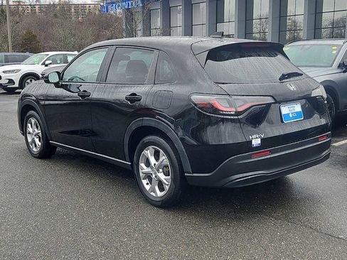 Used 2023 Honda HR-V LX image 3