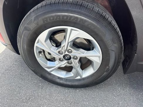 Used 2023 Hyundai Tucson SE AWD/4WD image 10