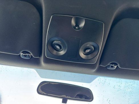 Used 2012 Dodge Avenger SXT image 17