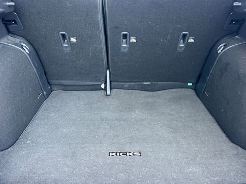 Used 2023 Nissan Kicks SR image 18