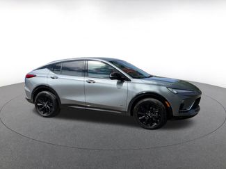 Used 2025 Buick Envista Sport Touring video 2