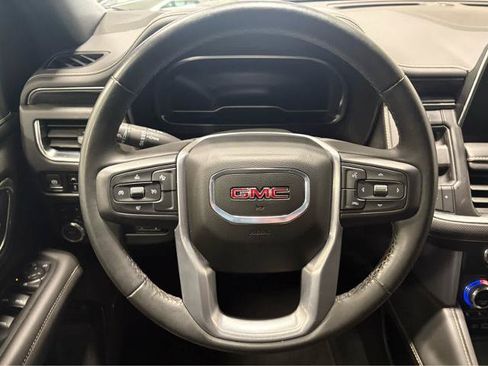 Used 2024 GMC Yukon XL SLT w/ Max Trailering Package AWD/4WD image 19