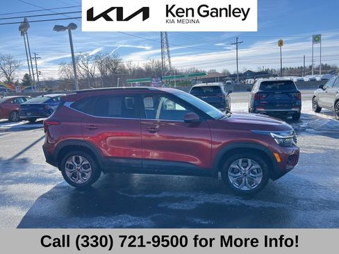 Certified 2024 Kia Seltos S image 8